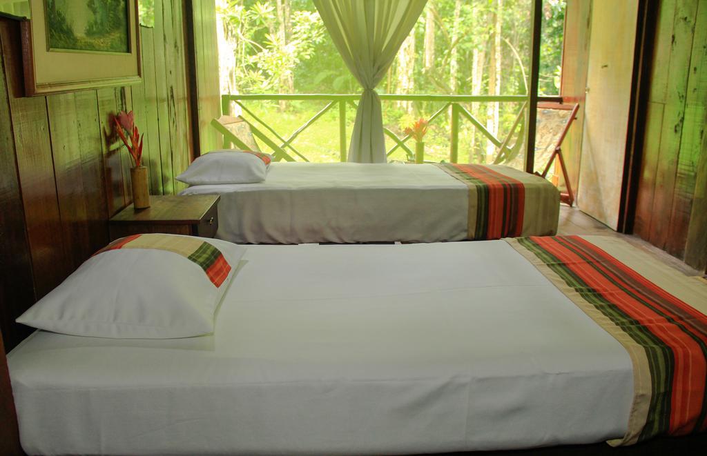 Amazonas Sinchicuy Lodge Iquitos Oda fotoğraf