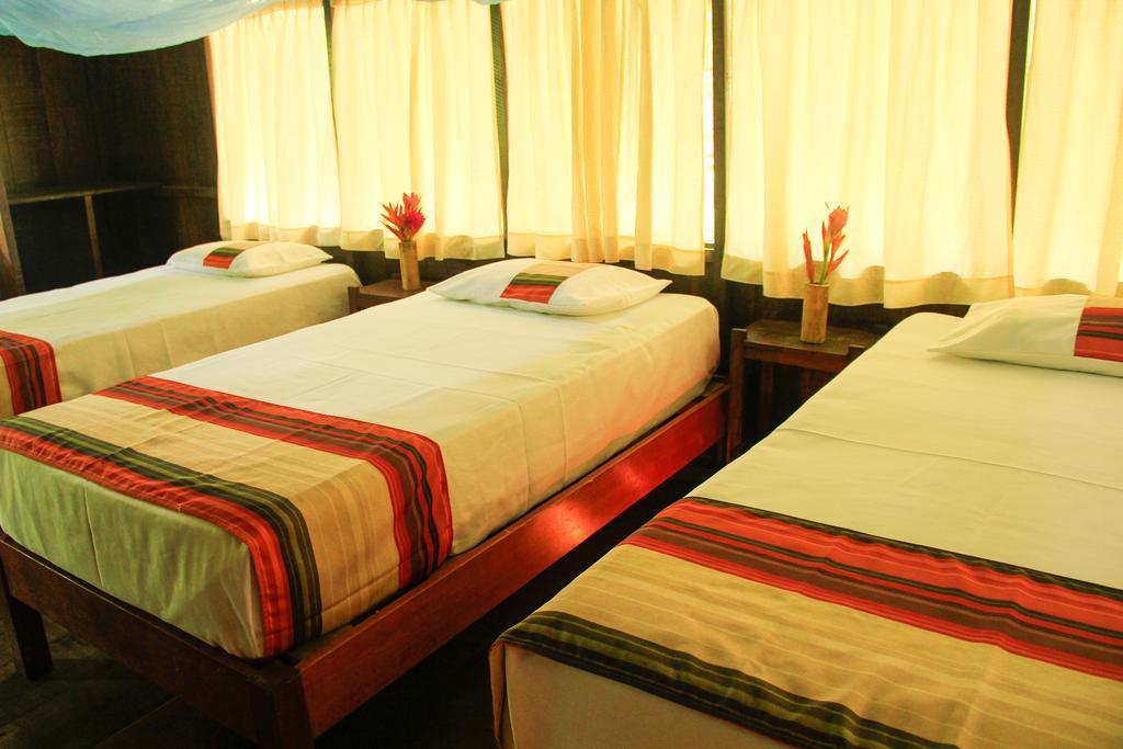 Amazonas Sinchicuy Lodge Iquitos Oda fotoğraf
